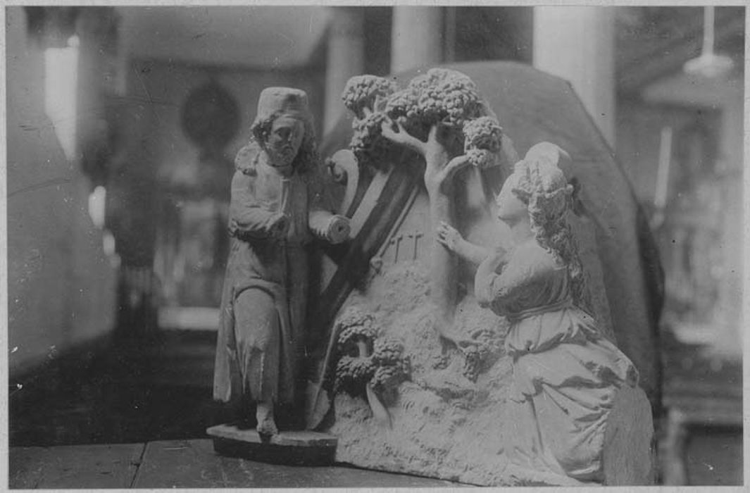 groupe sculpté : le Christ en jardinier apparaissant à sainte Madeleine