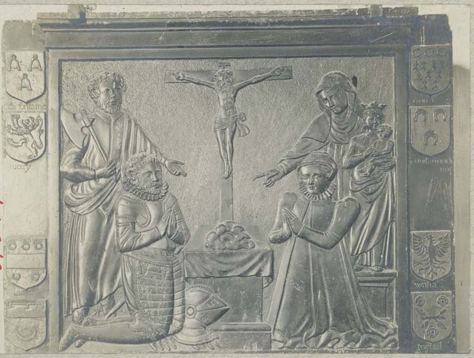 bas-relief : Un chevalier et sa femme en prière