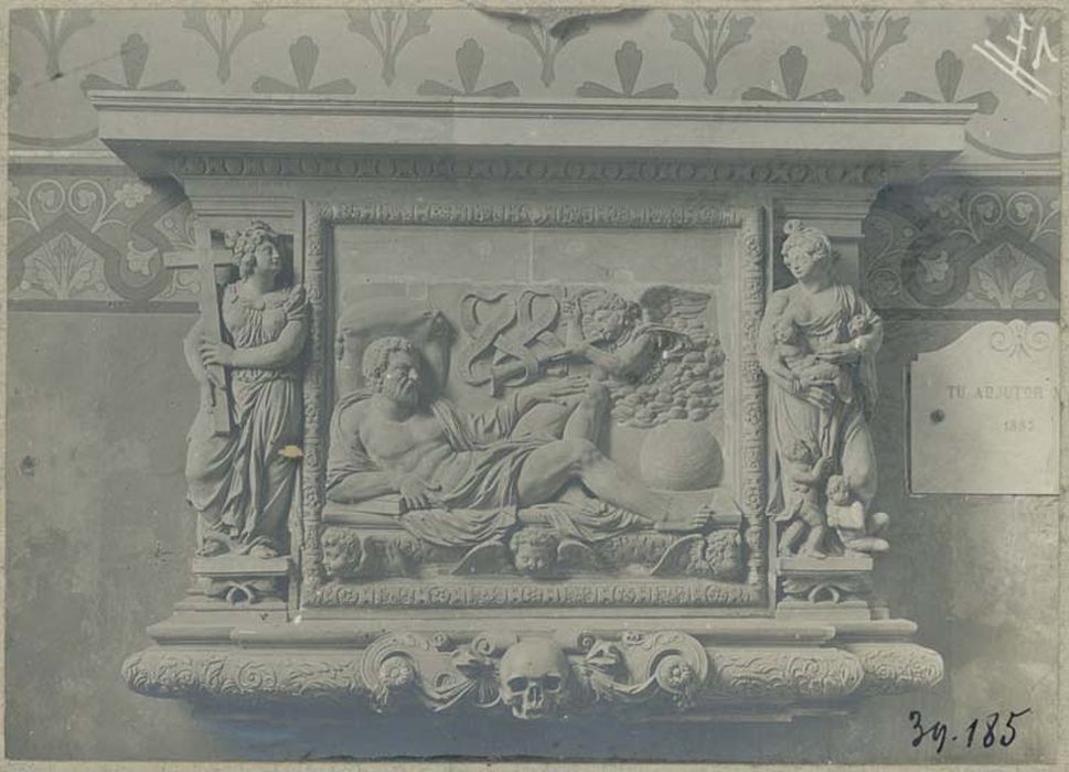 bas-relief funéraire de la famille Lescuyer, dit de la Résurrection