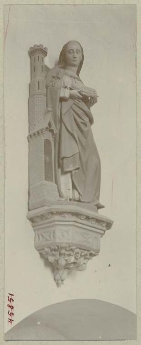 statue : Sainte Barbe