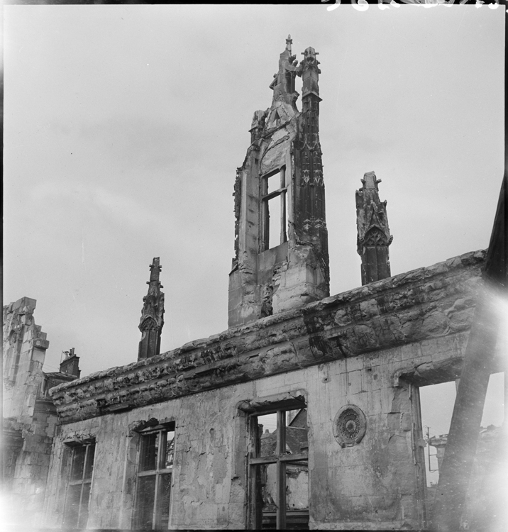 Salle des Assises incendiée