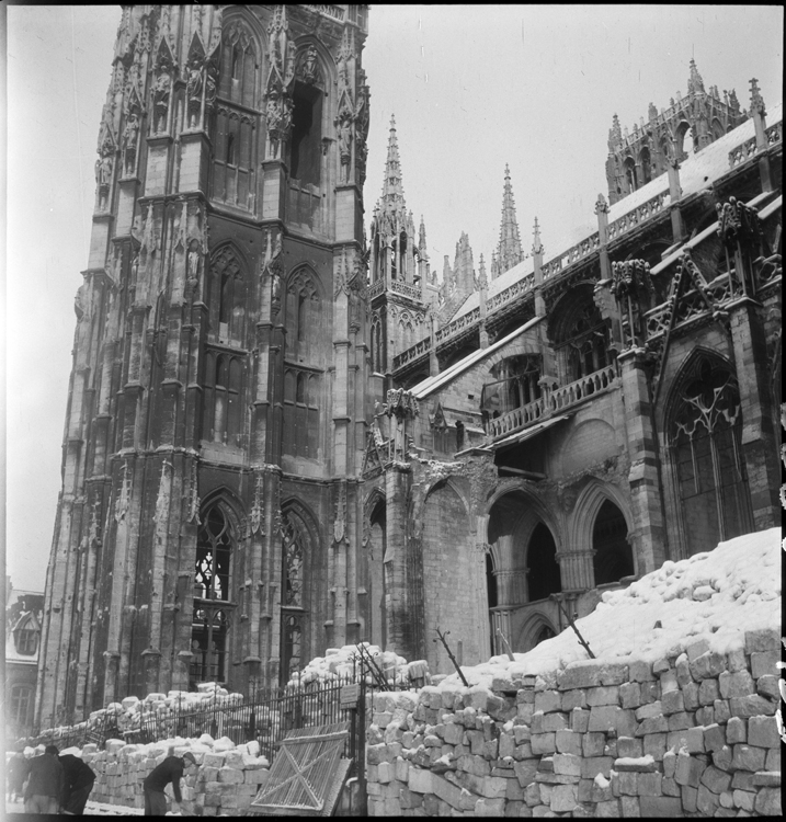 Dommages autour de la cathédrale