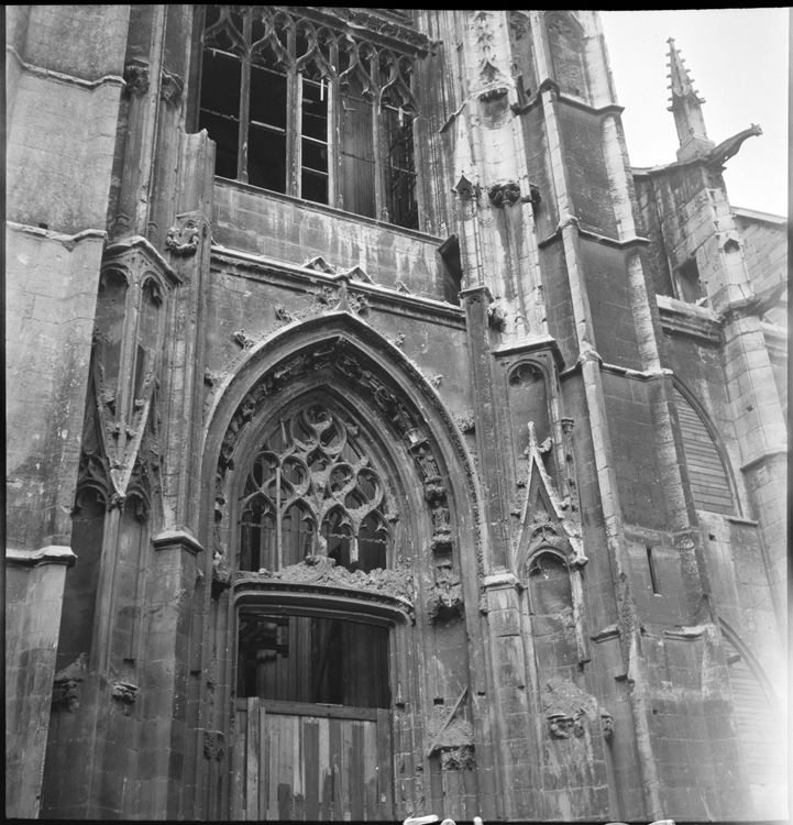 Transept sud endommagé