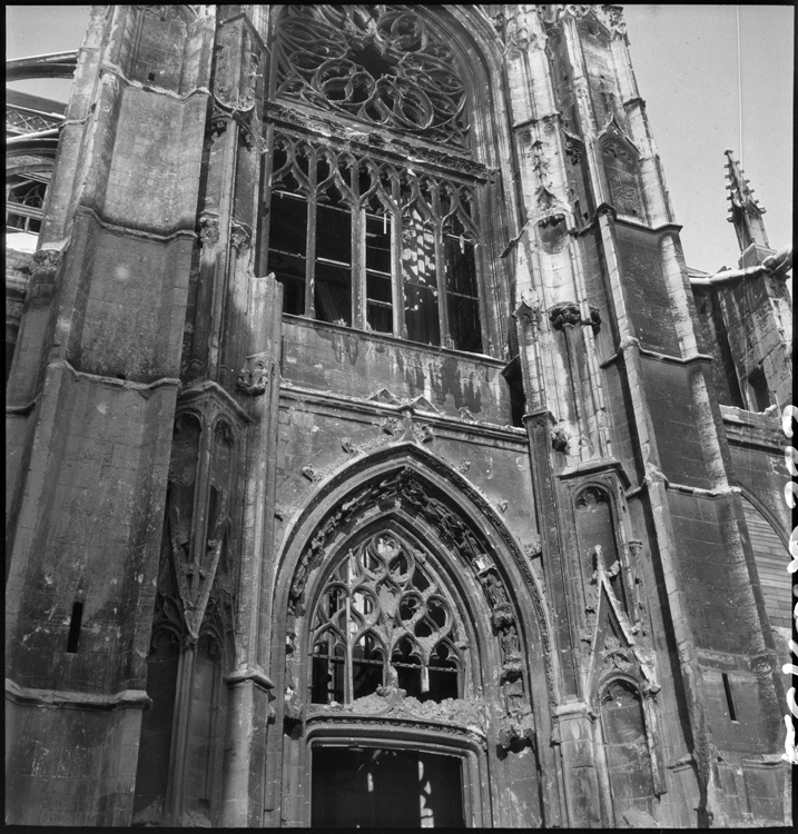 Transept sud endommagé