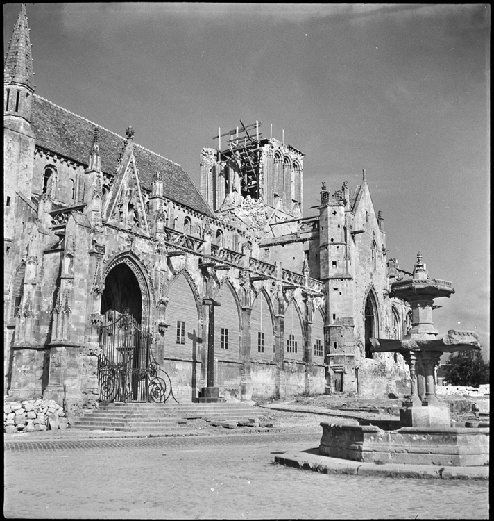 Façade sud et dégâts sur la tour