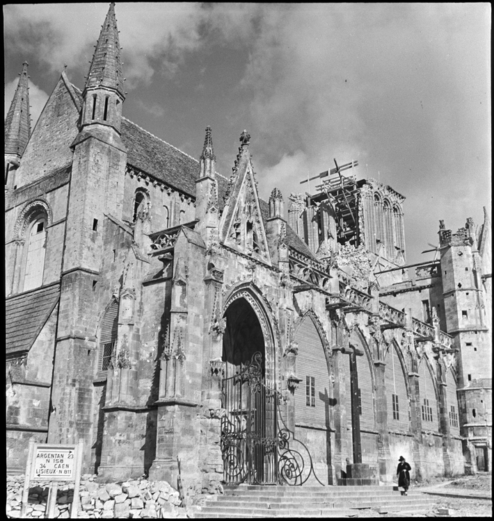 Façade sud et dégâts sur la tour