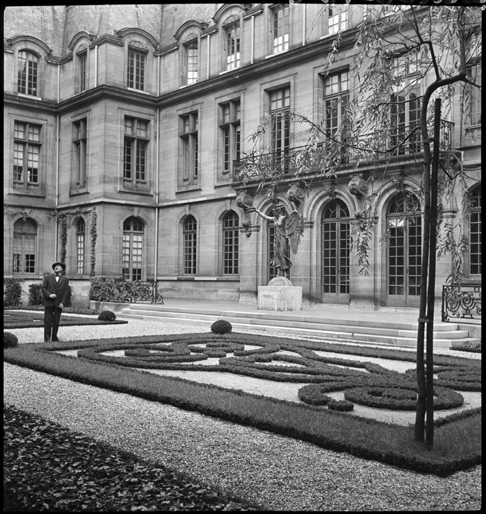 Parterres de la cour intérieure