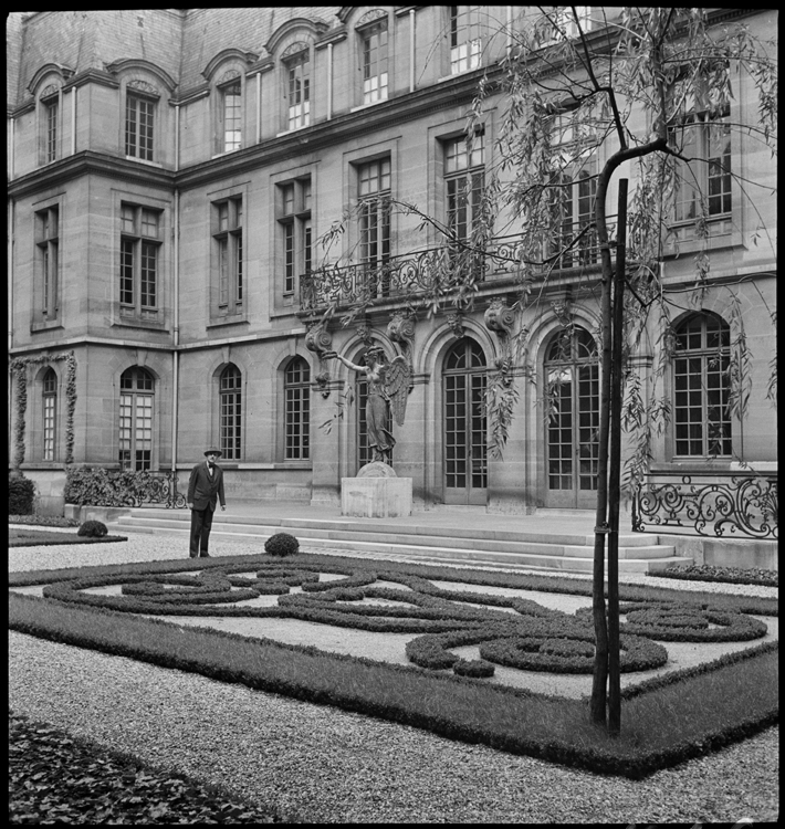 Parterres de la cour intérieure