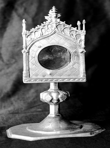 Reliquaire pédiculé à monstrance