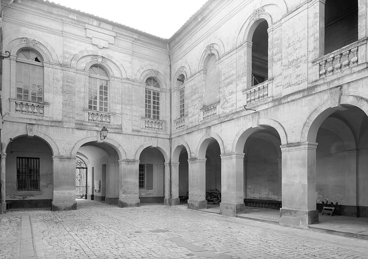 Cour intérieure