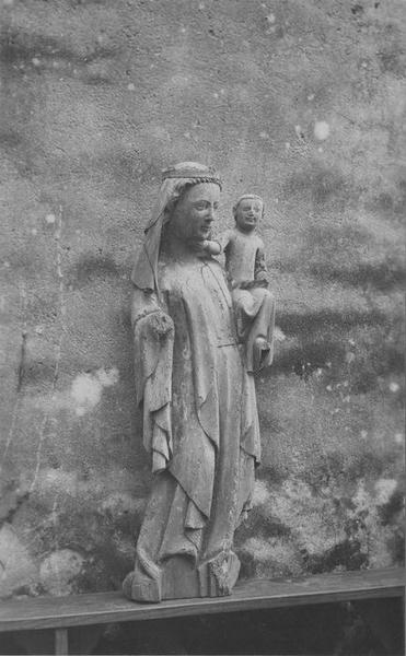 statue : Vierge à l'enfant, vue générale