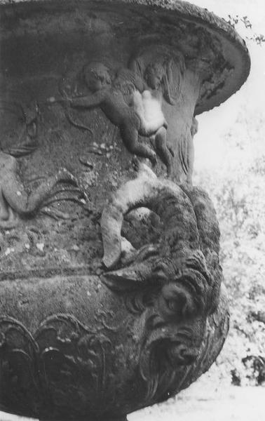 vase, détail