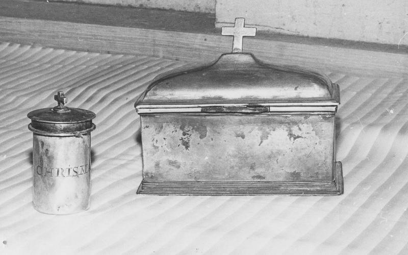 coffret aux saintes huiles, vue générale - © Ministère de la Culture (France), Médiathèque du patrimoine et de la photographie (objets mobiliers), tous droits réservés