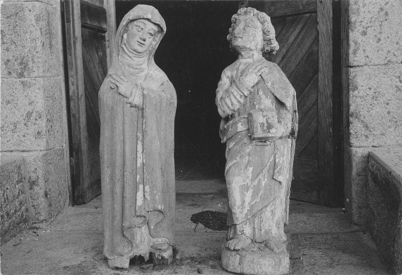 3 statues : Christ, la Vierge et saint Jean (le)