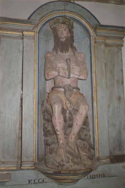 statue : Christ de pitié, vue générale