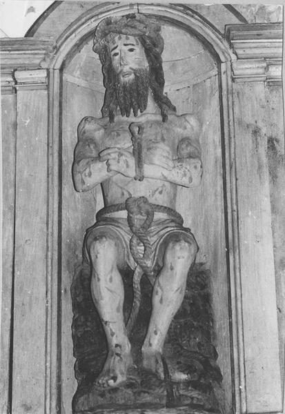 statue : Christ de pitié, vue générale