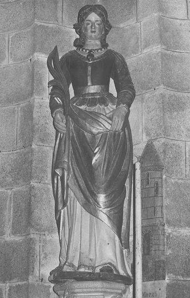 statue : sainte Barbe, vue générale