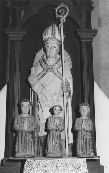 groupe sculpté : saint Nicolas et les trois enfants, vue générale