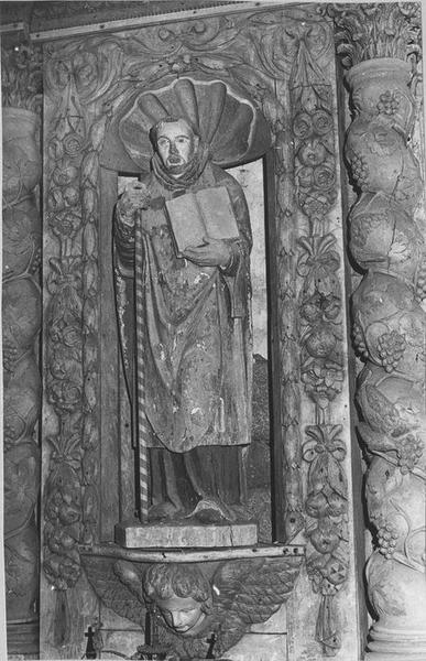 statue : saint Clément, vue générale