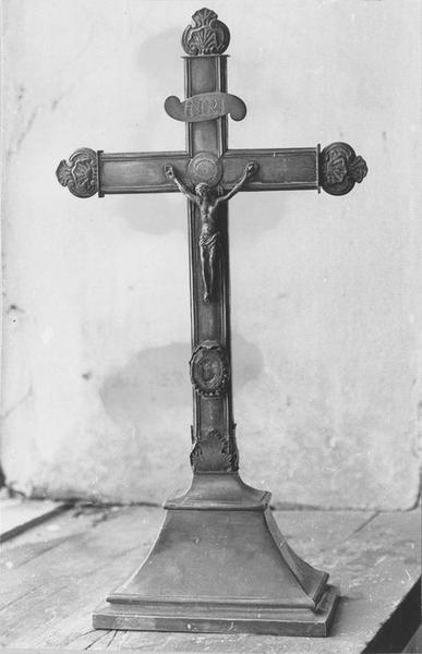 Croix-reliquaire, vue générale