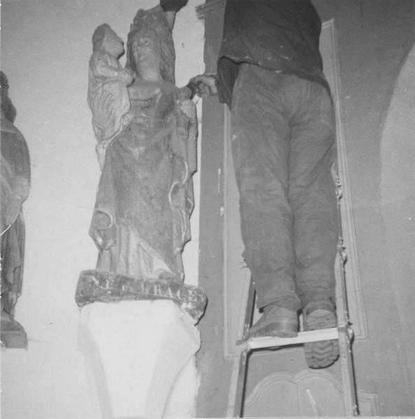 statue : Vierge à l'enfant, vue générale - © Ministère de la Culture (France), Médiathèque du patrimoine et de la photographie (objets mobiliers), tous droits réservés