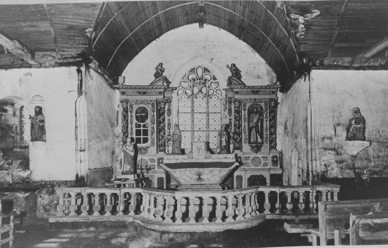 autel, retable, tabernacle, gradins d'autel, 2 statues : Notre-Dame-de-Grâce, saint Jean-Baptiste (maître-autel), vue générale - © Ministère de la Culture (France), Médiathèque du patrimoine et de la photographie (objets mobiliers), tous droits réservés