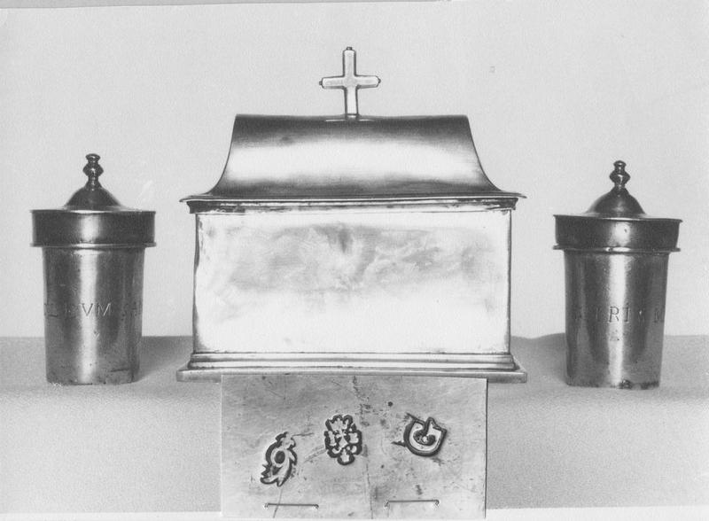 coffret aux saintes huiles, vue générale - © Ministère de la Culture (France), Médiathèque du patrimoine et de la photographie (objets mobiliers), tous droits réservés