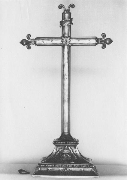 croix d'autel, vue générale - © Ministère de la Culture (France), Médiathèque du patrimoine et de la photographie (objets mobiliers), tous droits réservés