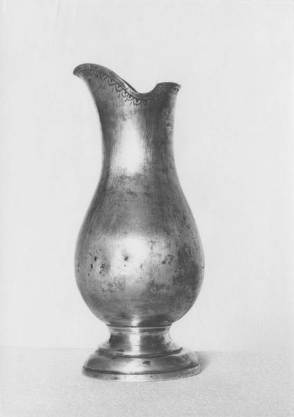 burette, vue générale - © Ministère de la Culture (France), Médiathèque du patrimoine et de la photographie (objets mobiliers), tous droits réservés