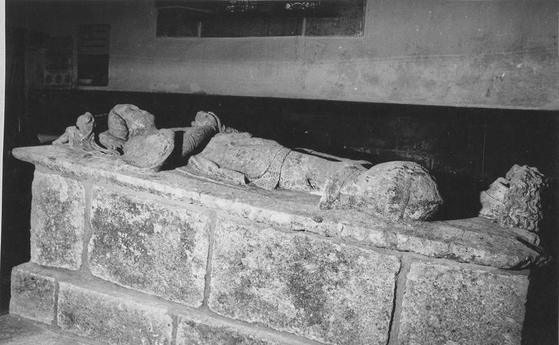 tombeau (gisant) de Guillaume Chohan, seigneur de Coetcandec, vue génrale - © Ministère de la Culture (France), Médiathèque du patrimoine et de la photographie (objets mobiliers), tous droits réservés