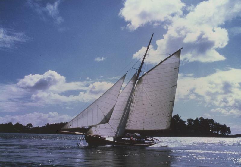 bateau de plaisance (yacht type cotre aurique) dit Gunga-Din, vue générale - © Ministère de la Culture (France), Médiathèque du patrimoine et de la photographie (objets mobiliers), tous droits réservés