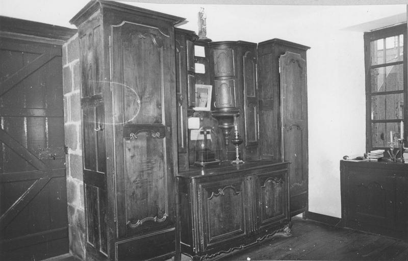 meuble de sacristie, vue générale - © Ministère de la Culture (France), Médiathèque du patrimoine et de la photographie (objets mobiliers), tous droits réservés