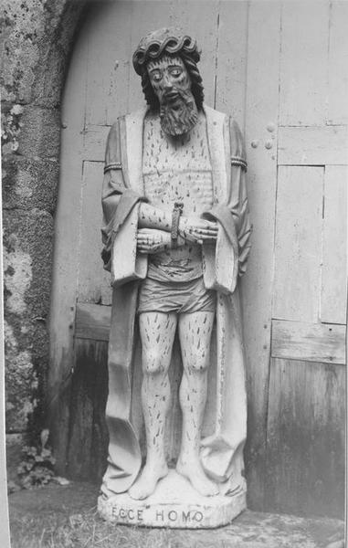 Statue : Christ de Pitié