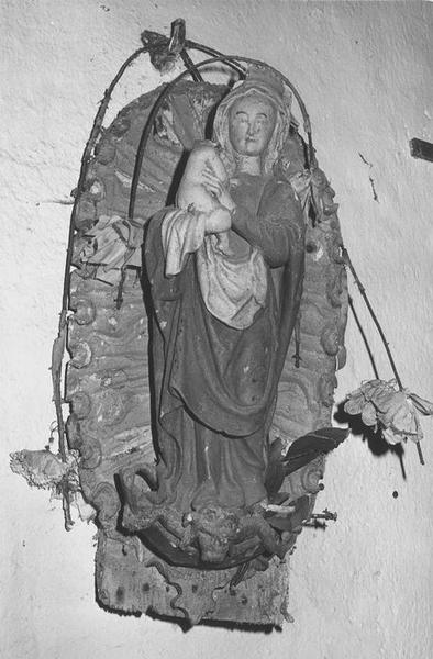 statue : Vierge à l'enfant, vue générale - © Ministère de la Culture (France), Médiathèque du patrimoine et de la photographie (objets mobiliers), tous droits réservés