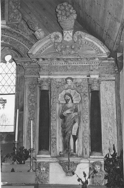 statue du maître-autel : saint Alexis, vue générale