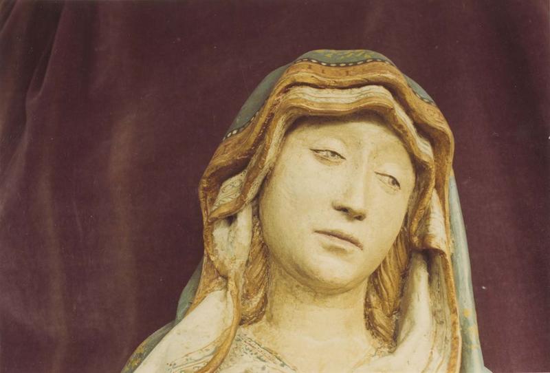 statue dite Notre-Dame-de-La-Houssaye : Vierge à l'enfant, détail - © Ministère de la Culture (France), Médiathèque du patrimoine et de la photographie (objets mobiliers), tous droits réservés