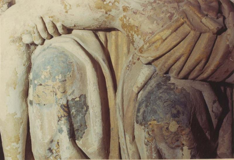 statue dite Notre-Dame-de-La-Houssaye : Vierge à l'enfant, détail