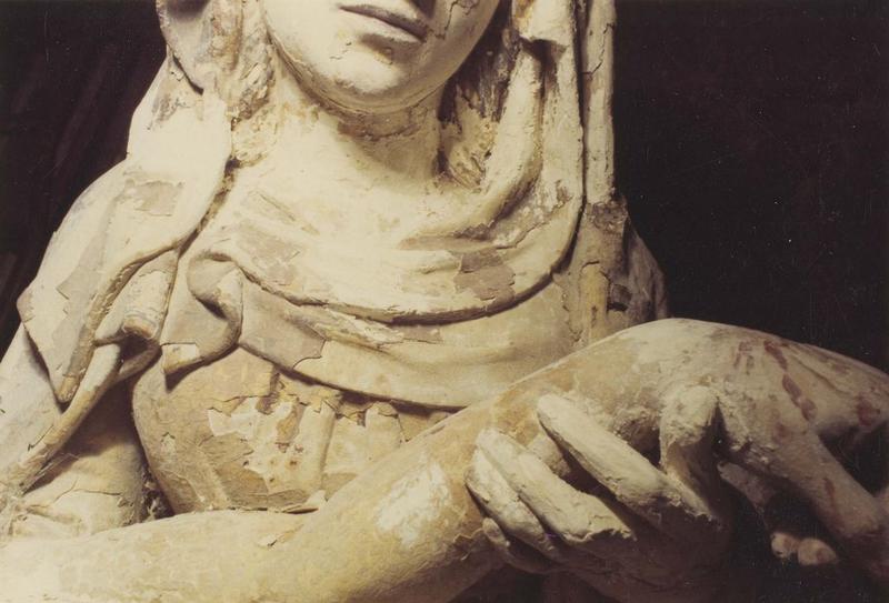 statue dite Notre-Dame-de-La-Houssaye : Vierge à l'enfant, détail