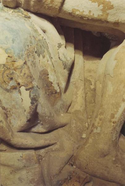 statue dite Notre-Dame-de-La-Houssaye : Vierge à l'enfant, détail