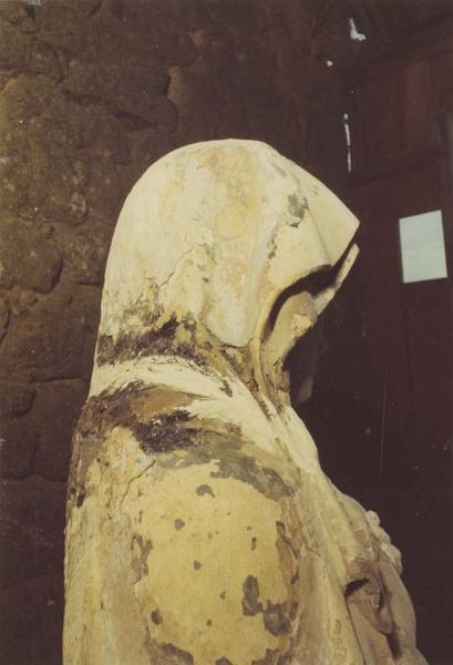 statue dite Notre-Dame-de-La-Houssaye : Vierge à l'enfant, détail