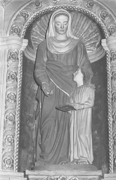 statue du retable de la sainte Famille : sainte Anne et la Vierge, vue générale - © Ministère de la Culture (France), Médiathèque du patrimoine et de la photographie (objets mobiliers), tous droits réservés
