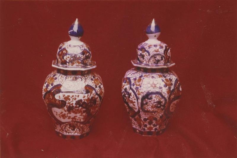 vases décoratifs de Chine, vue générale - © Ministère de la Culture (France), Médiathèque du patrimoine et de la photographie (objets mobiliers), tous droits réservés