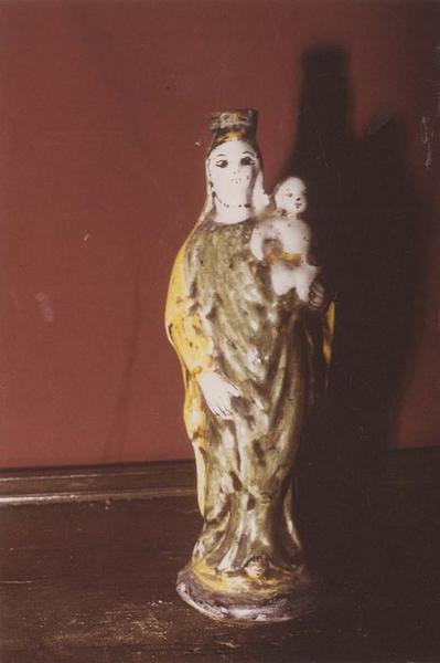 statue : Vierge à l'enfant, vue générale