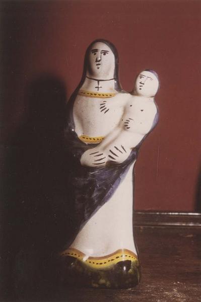 statue (statuette) : Vierge à l'enfant, vue générale