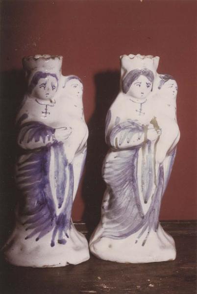 statues vases décoratifs : Vierge à l'enfant, vue générale