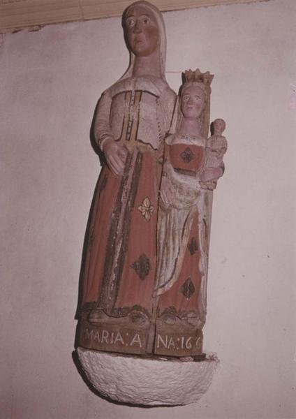 groupe sculpté : sainte Anne, la Vierge et l'enfant, vue générale - © Ministère de la Culture (France), Médiathèque du patrimoine et de la photographie (objets mobiliers), tous droits réservés