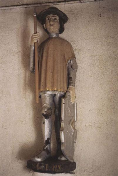 statue : saint Guérin, vue générale