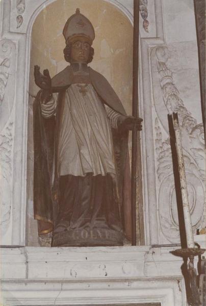 statue du retable du maître-autel : saint Colven, vue générale