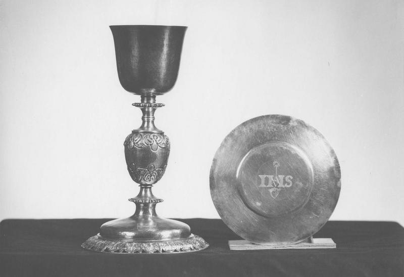 calice, patène, vue générale - © Ministère de la Culture (France), Médiathèque du patrimoine et de la photographie (objets mobiliers), tous droits réservés