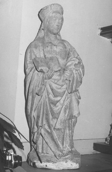 statue : sainte Barbe, vue générale - © Ministère de la Culture (France), Médiathèque du patrimoine et de la photographie (objets mobiliers), tous droits réservés